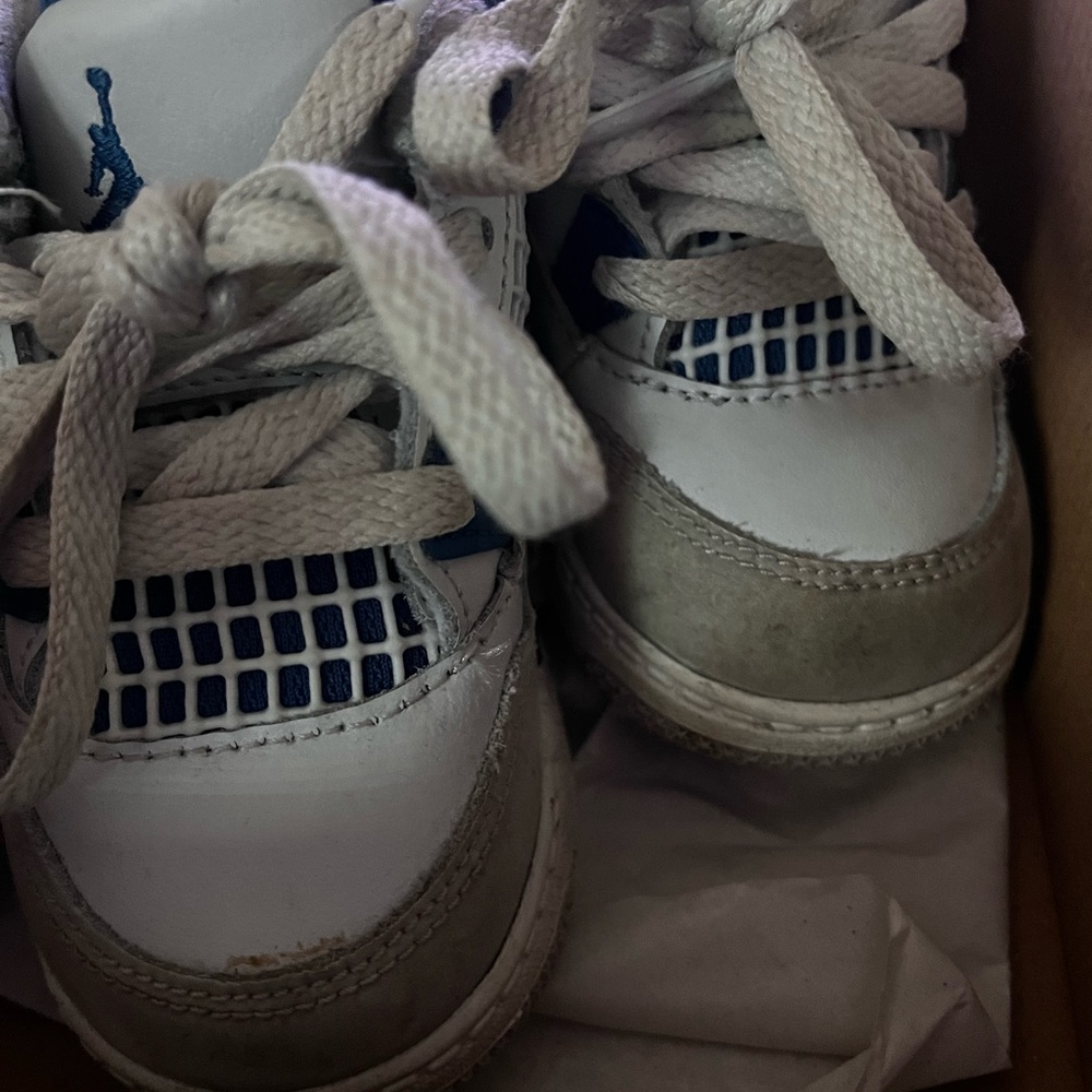 🔥 Jordan 4 Retro🔥 - Picture 2 of 5